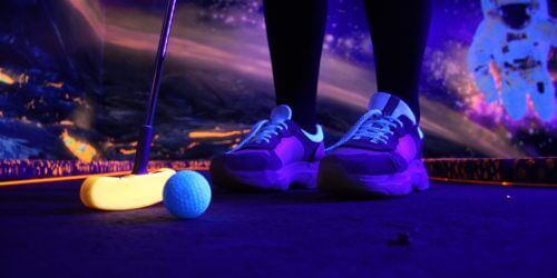 Glow Midgetgolf - 18 holes